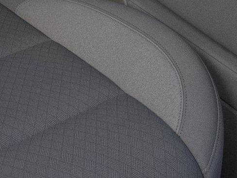 New 2026 GMC Sierra 1500 SLE image 21