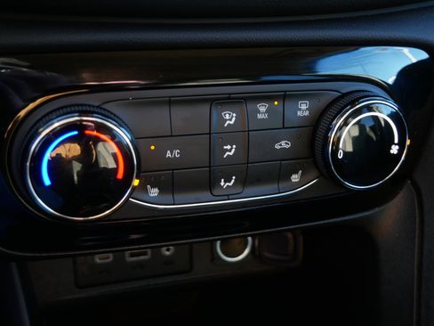 Used 2023 Buick Encore GX Preferred w/ Cold Weather Comfort Package image 29