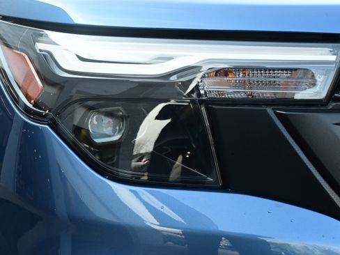 Certified 2025 Subaru Forester w/ Convenience Package #2 image 11