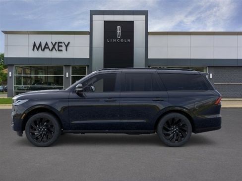 New 2026 Lincoln Navigator Reserve AWD/4WD image 95