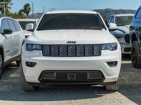 Certified 2021 Jeep Grand Cherokee Laredo X RWD image 2