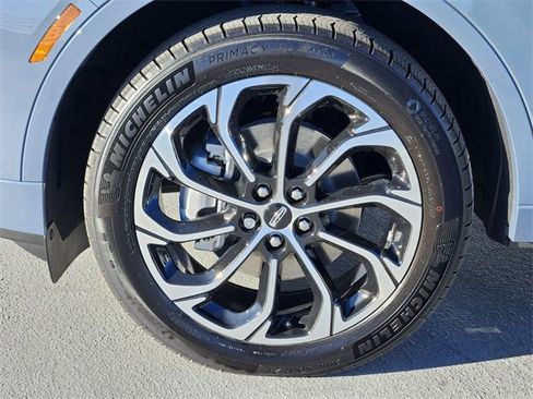 New 2026 Lincoln Nautilus Reserve image 10