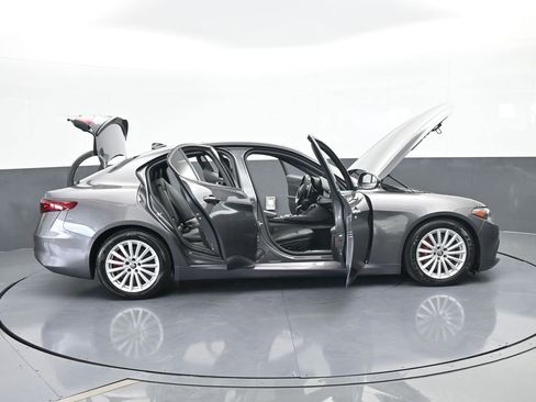 Used 2023 Alfa Romeo Giulia Sprint image 64
