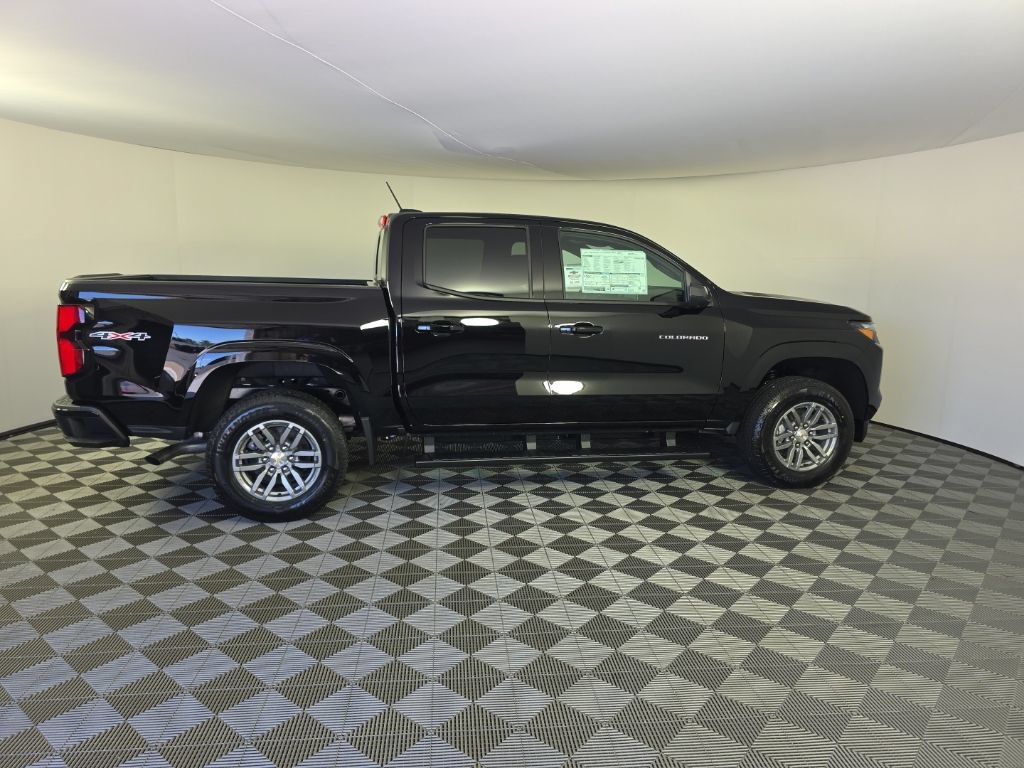 New 2026 Chevrolet Colorado LT w/ LT Convenience Package AWD/4WD image 6