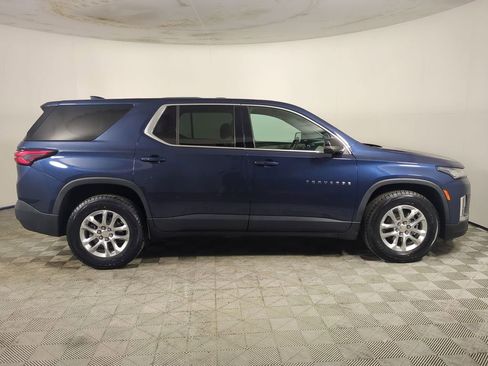 Used 2022 Chevrolet Traverse LS FWD image 4