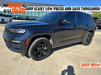Used 2024 Jeep Grand Cherokee Limited w/ Black Appearance Package