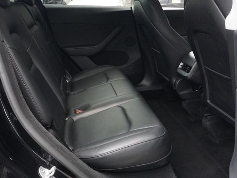 Used 2024 Tesla Model Y Long Range AWD/4WD image 29