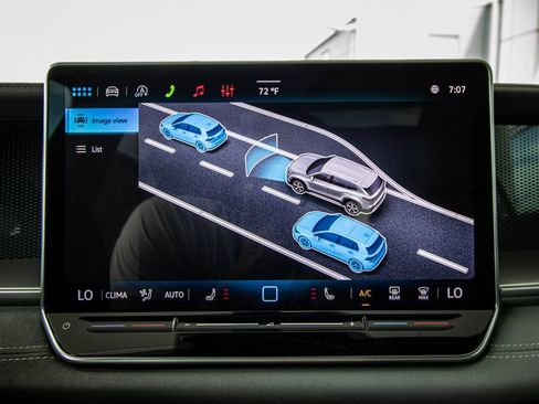 New 2026 Volkswagen Tiguan SE R-Line FWD image 47