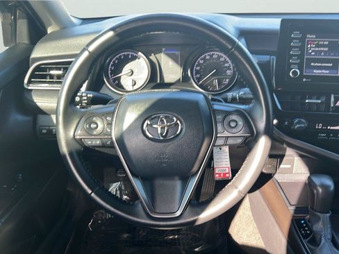 Used 2023 Toyota Camry SE FWD image 12