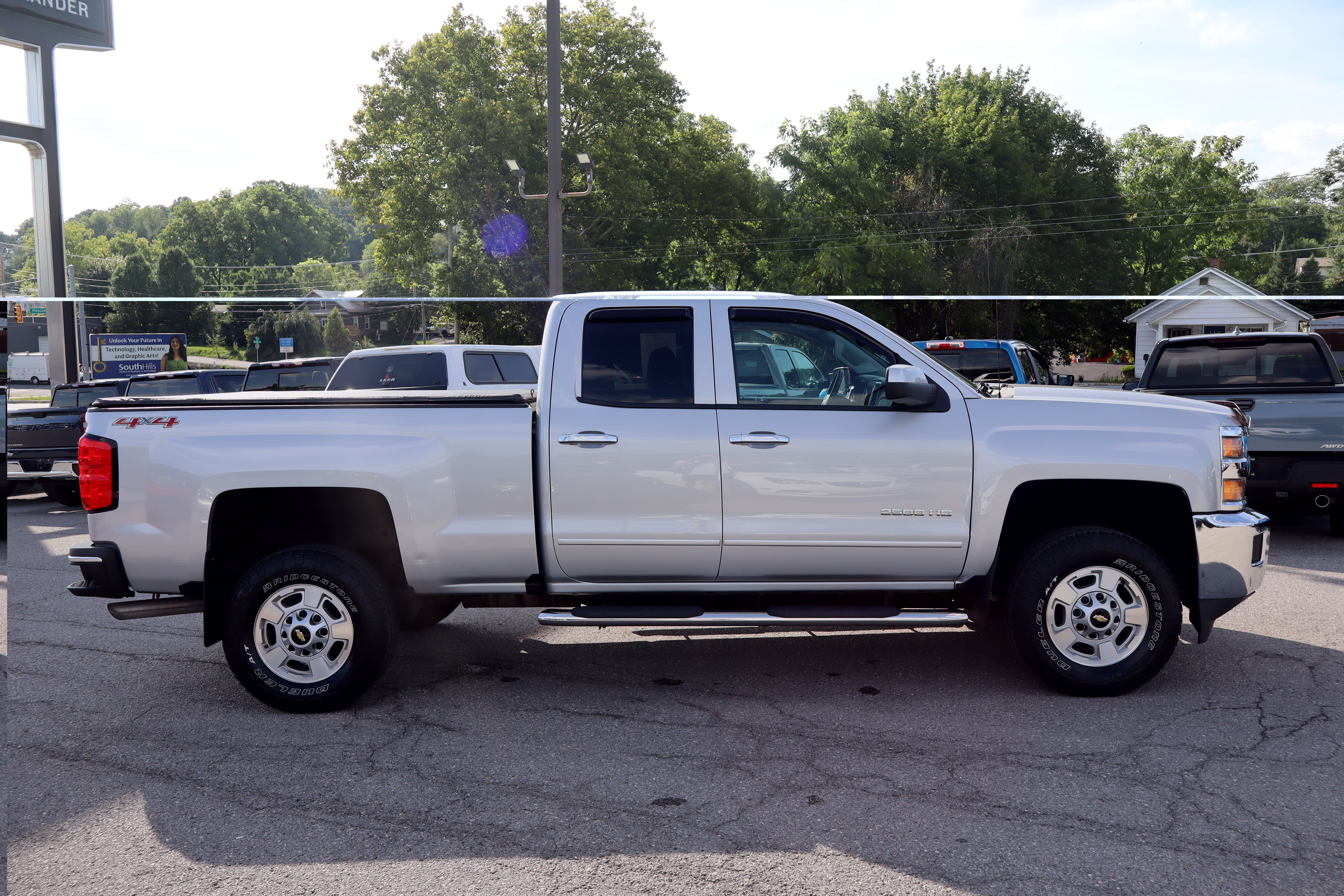 Used 2017 Chevrolet Silverado 2500 LT w/ LT Convenience Package AWD/4WD image 2