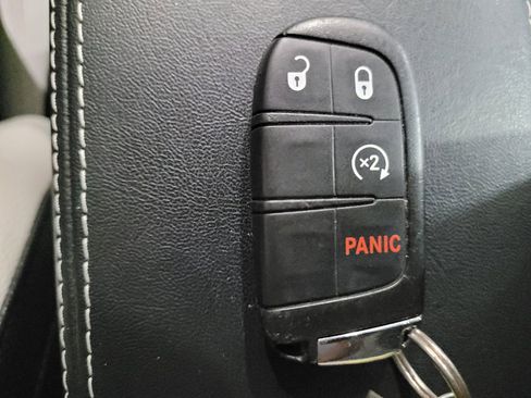 Used 2018 Jeep Compass Latitude w/ Popular Equipment Group AWD/4WD image 32
