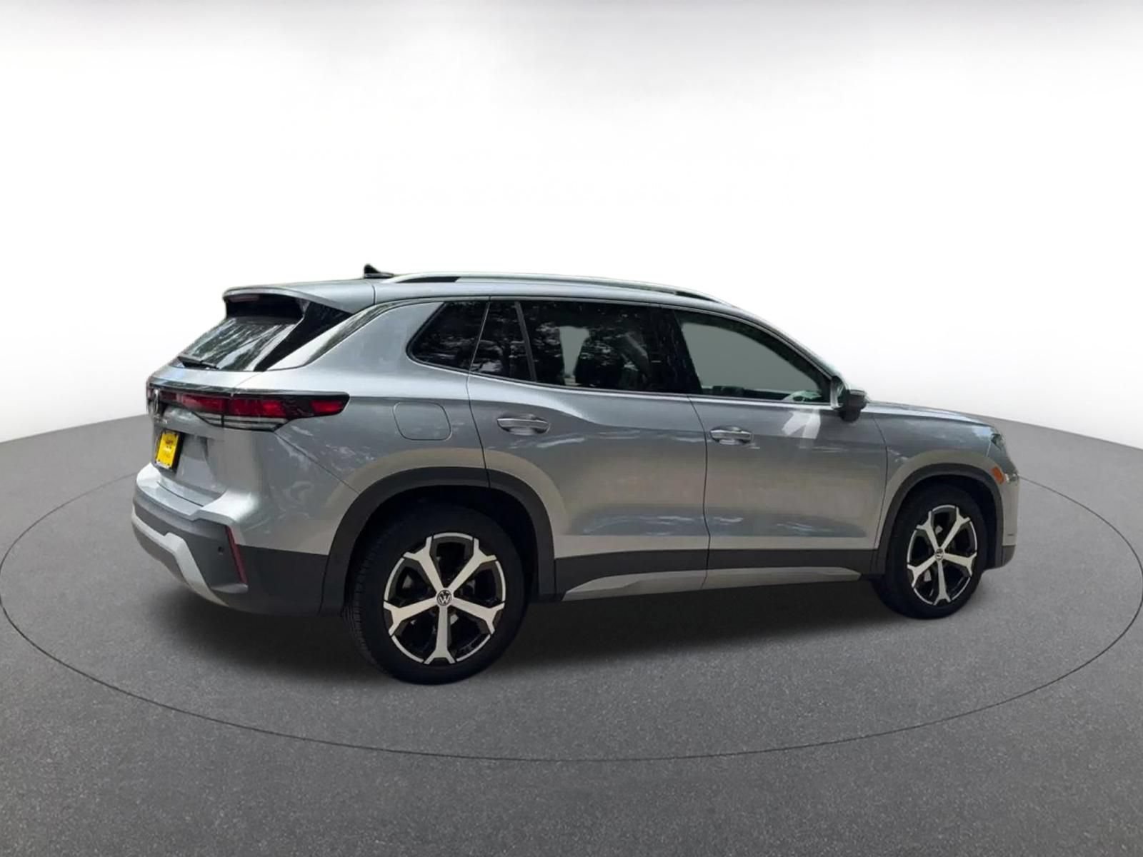 Used 2026 Volkswagen Tiguan SE FWD image 15