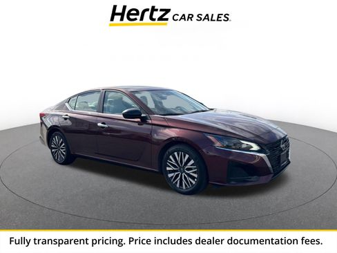 Used 2025 Nissan Altima 2.5 SV FWD image 1