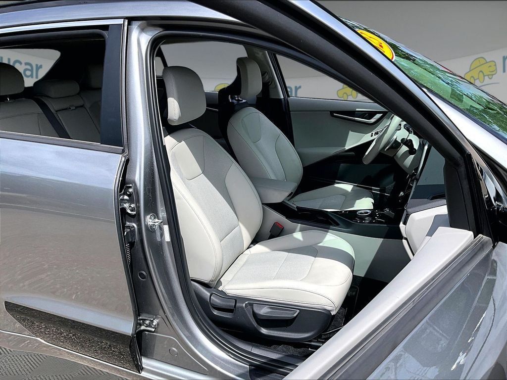 Used 2023 Kia Niro Wind w/ Wind Preserve Package FWD image 11