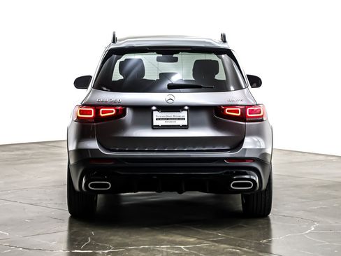 Used 2022 Mercedes-Benz GLB 250 4MATIC image 5