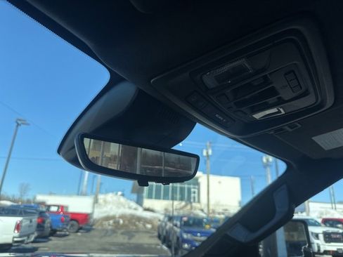 Used 2025 GMC Sierra 2500 Denali Ultimate image 29