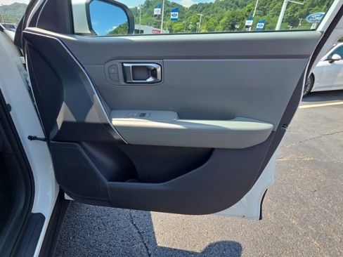 New 2027 Kia Seltos LX AWD/4WD image 12