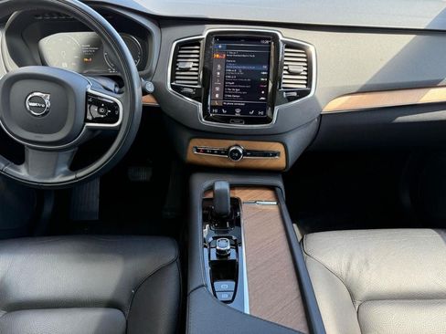 Used 2022 Volvo XC90 T8 Inscription Expression w/ Advanced Package AWD/4WD image 11