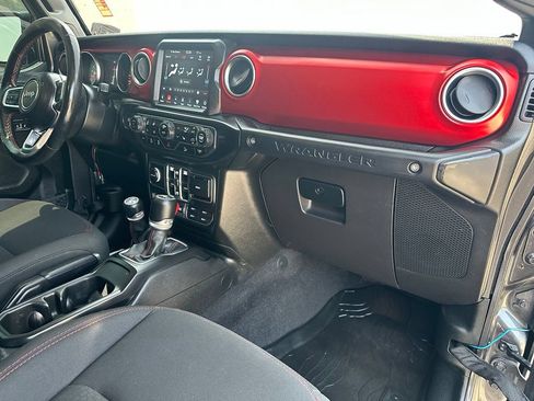 Used 2020 Jeep Wrangler Unlimited Rubicon AWD/4WD image 30