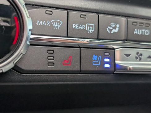 Used 2022 Ford F150 Lariat AWD/4WD image 37