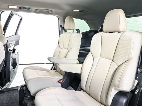 Used 2019 Subaru Ascent Premium AWD/4WD image 19