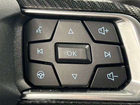 Used 2025 Ford Mustang Coupe image 19