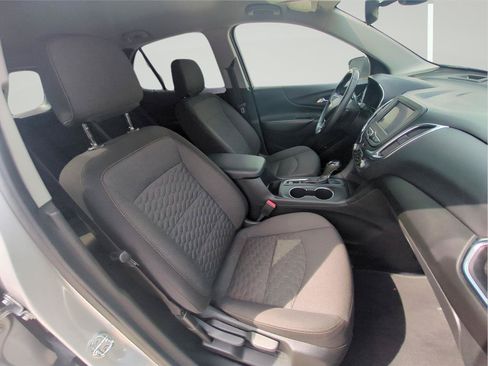 Used 2021 Chevrolet Equinox LT FWD image 34
