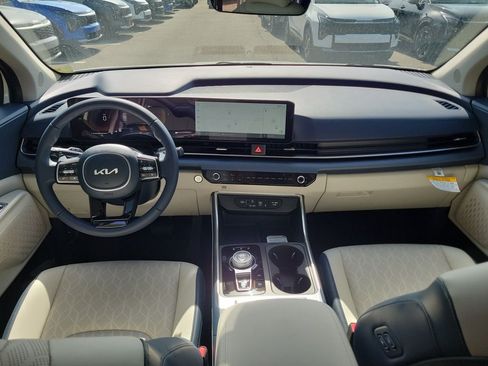 New 2026 Kia Carnival EX FWD image 18