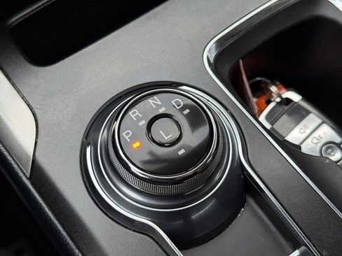 Used 2017 Ford Fusion SE image 26