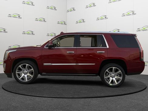 Used 2016 Cadillac Escalade Premium image 2