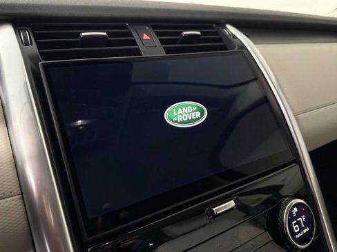 New 2026 Land Rover Discovery Dynamic SE image 23