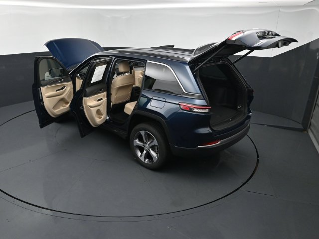 New 2026 Jeep Grand Cherokee Limited AWD/4WD image 28