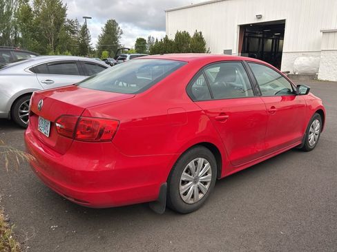 Used 2014 Volkswagen Jetta S FWD image 2