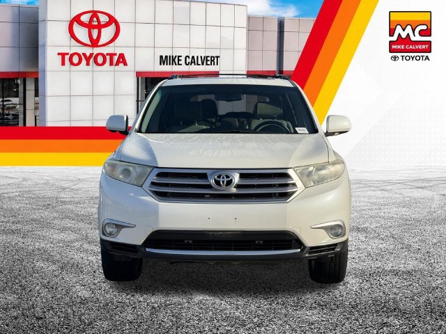 Used 2012 Toyota Highlander Limited w/ Tow Pkg FWD image 3
