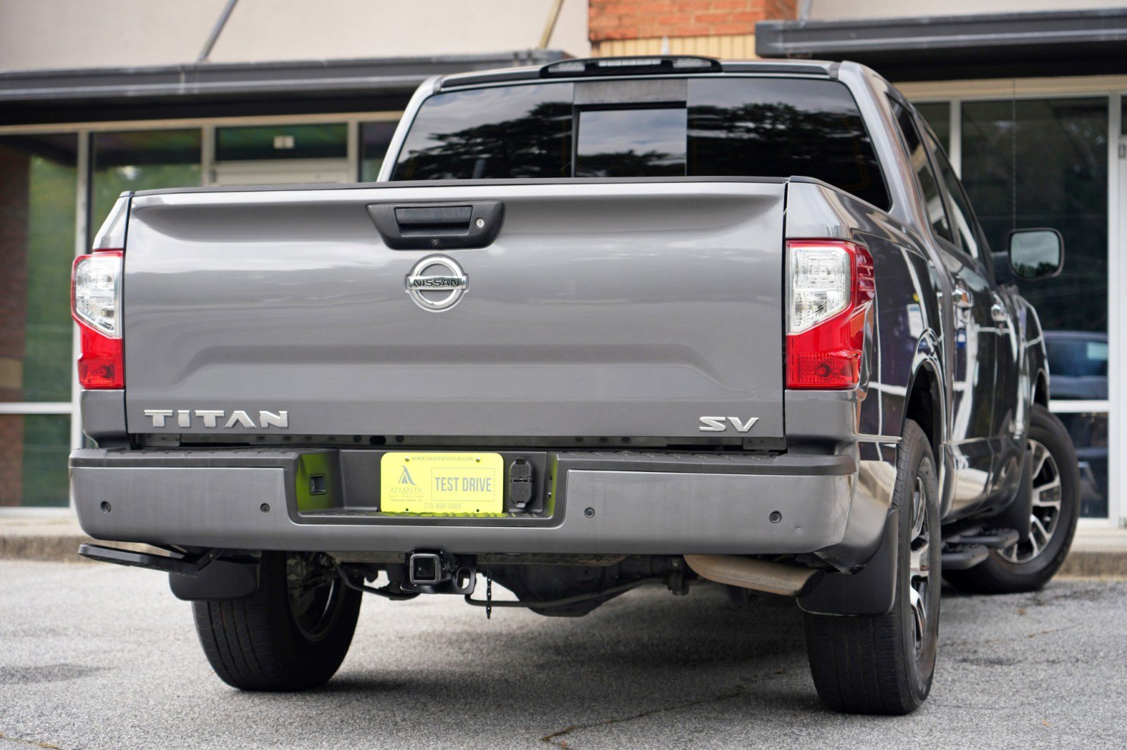 Used 2021 Nissan Titan SV w/ SV Convenience Package RWD image 4