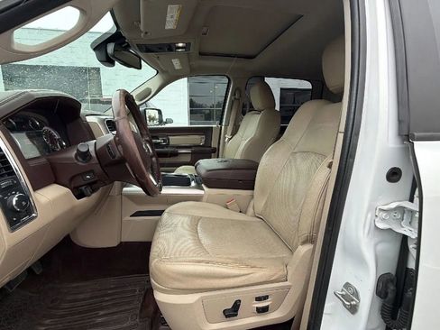 Used 2017 RAM 1500 Laramie w/ Convenience Group image 15