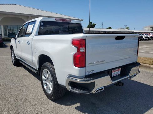 New 2026 Chevrolet Silverado 1500 LTZ w/ LTZ Premium Package AWD/4WD image 3