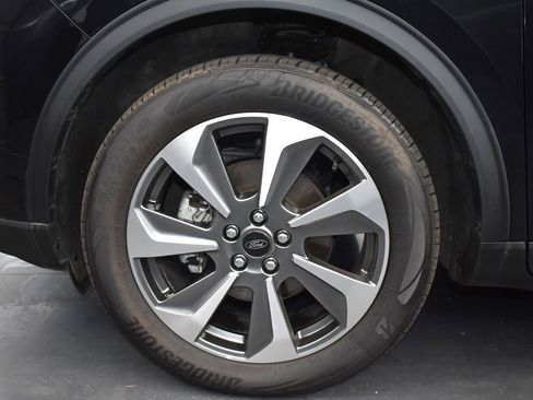 Used 2024 Ford Escape Platinum image 8