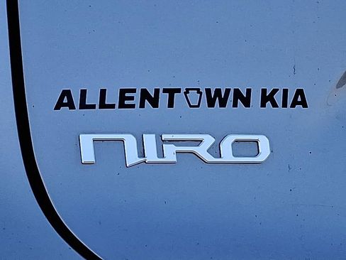 Certified 2023 Kia Niro EX FWD image 30