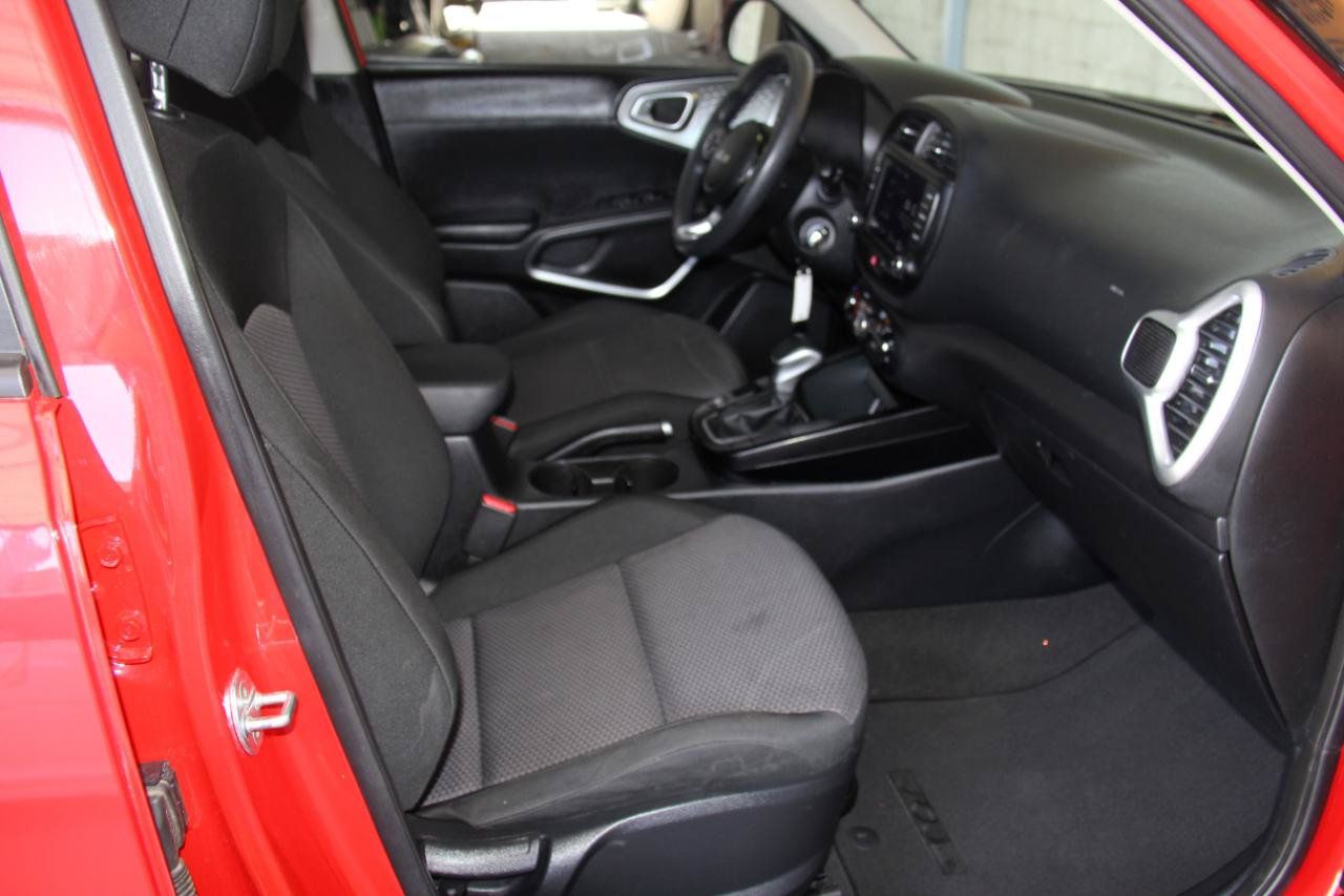 Used 2022 Kia Soul LX w/ Technology Package FWD image 25