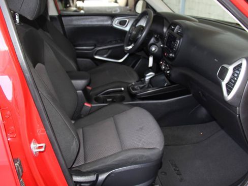 Used 2022 Kia Soul LX w/ Technology Package FWD image 25
