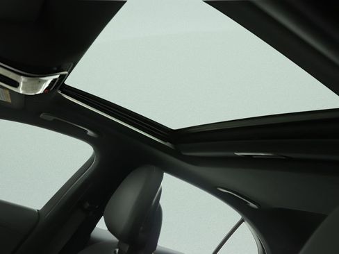 Certified 2023 Mercedes-Benz C 300 Sedan image 22