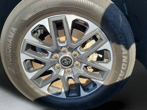 Used 2024 Toyota Tundra Limited RWD image 3