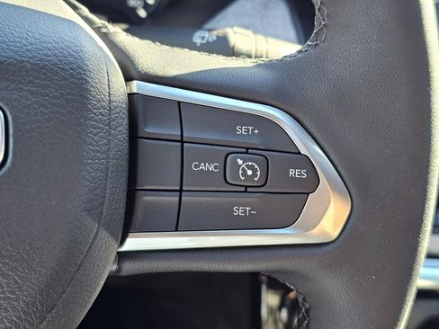 New 2026 Jeep Compass Latitude image 16