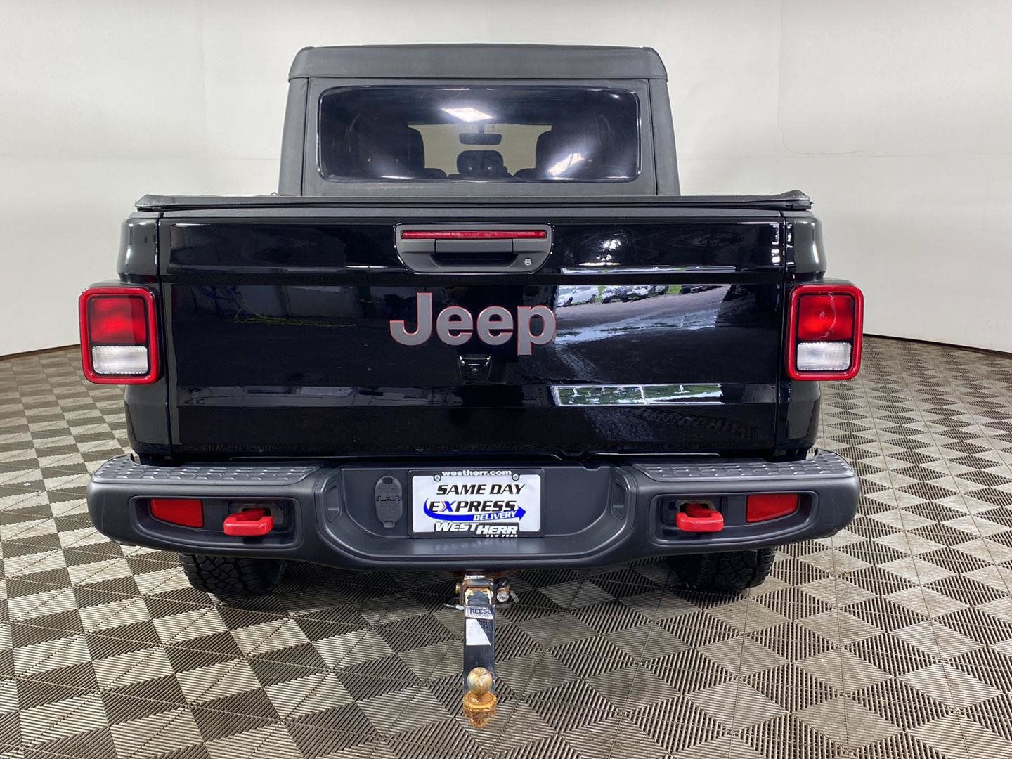 Used 2022 Jeep Gladiator Rubicon AWD/4WD image 6