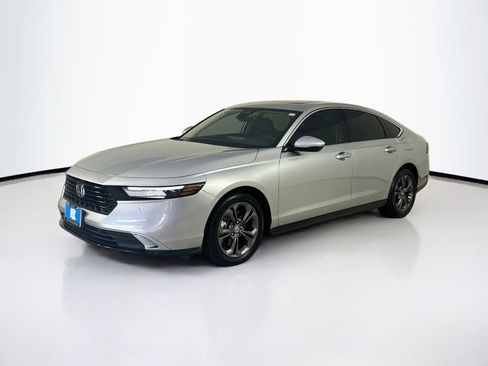 Used 2024 Honda Accord EX-L image 3
