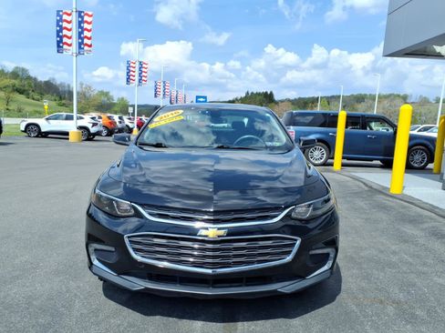 Used 2016 Chevrolet Malibu LT FWD image 3
