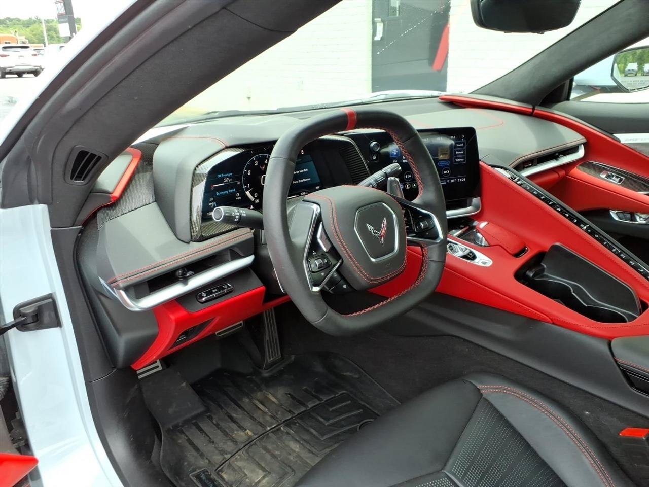 Used 2023 Chevrolet Corvette Stingray Premium Conv w/ Z51 Performance Package RWD image 5
