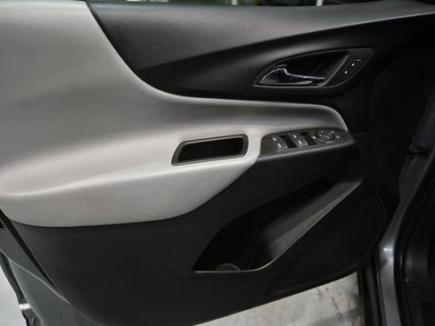 Used 2023 Chevrolet Equinox LT image 23