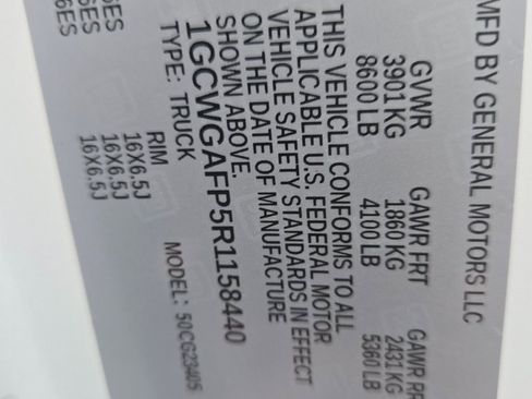 Used 2024 Chevrolet Express 2500 w/ Driver Convenience Package image 12